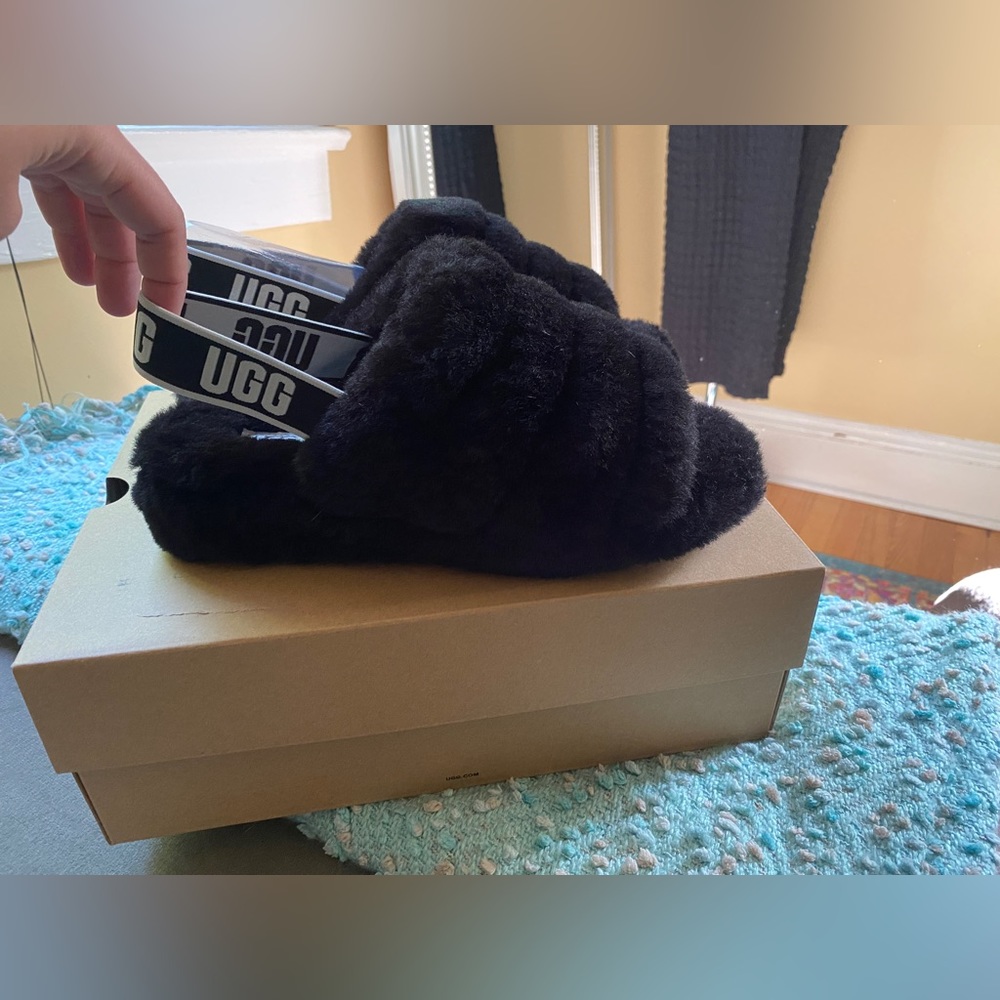 UGG fluff yeah slide - no box, but have not worn these at all